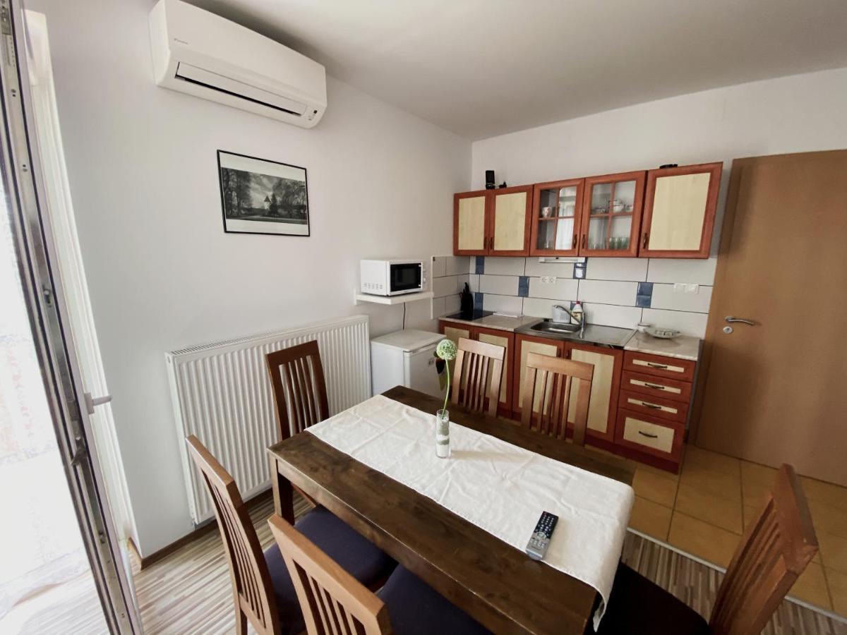 Bobita Apartman Sárvár Eksteriør billede